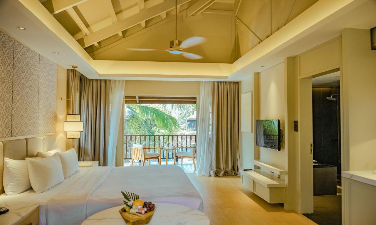 Pelangi Beach Resort & Spa, Langkawi Exterior foto A room at the resort