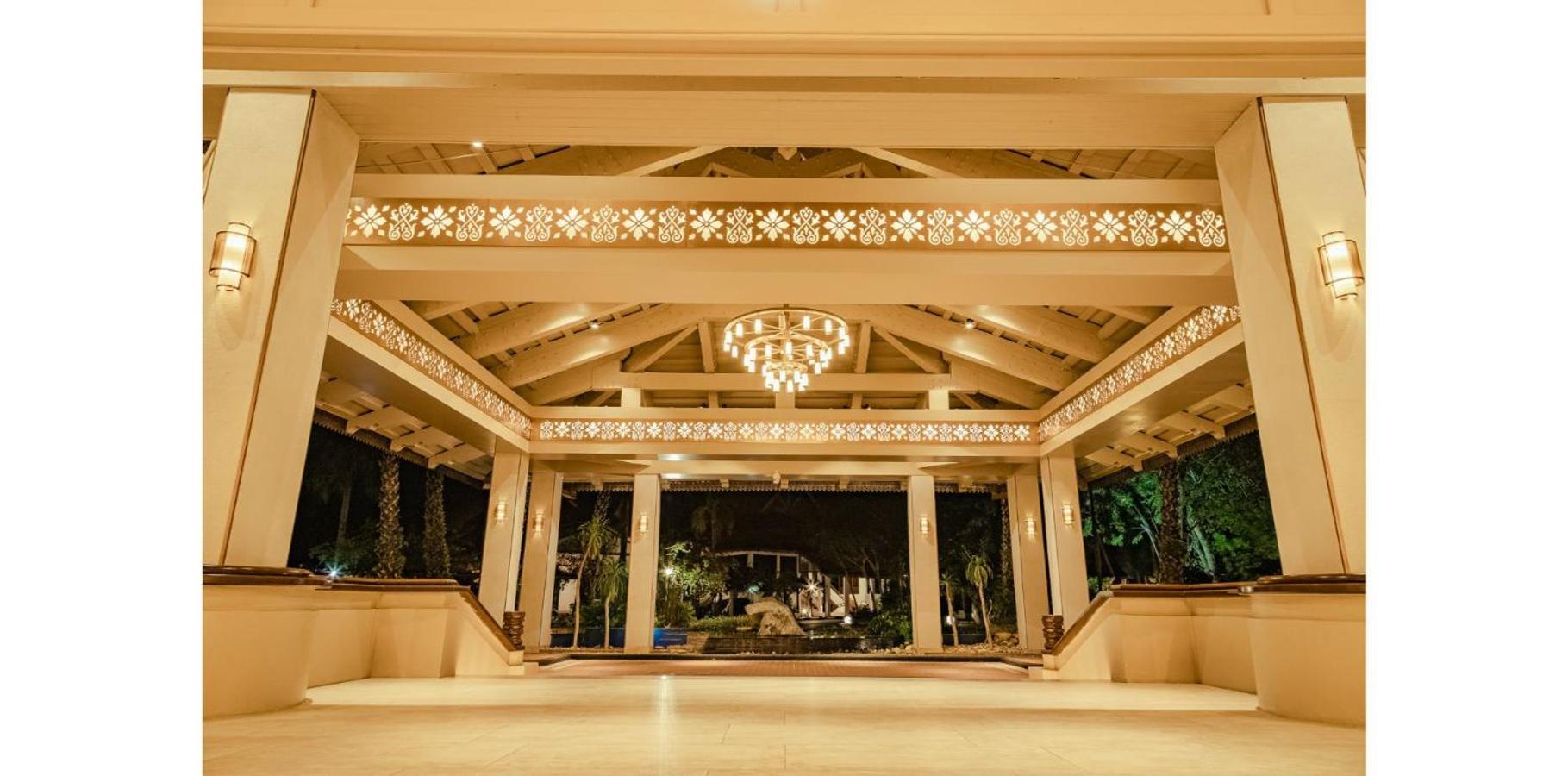Pelangi Beach Resort & Spa, Langkawi Exterior foto The lobby of the hotel