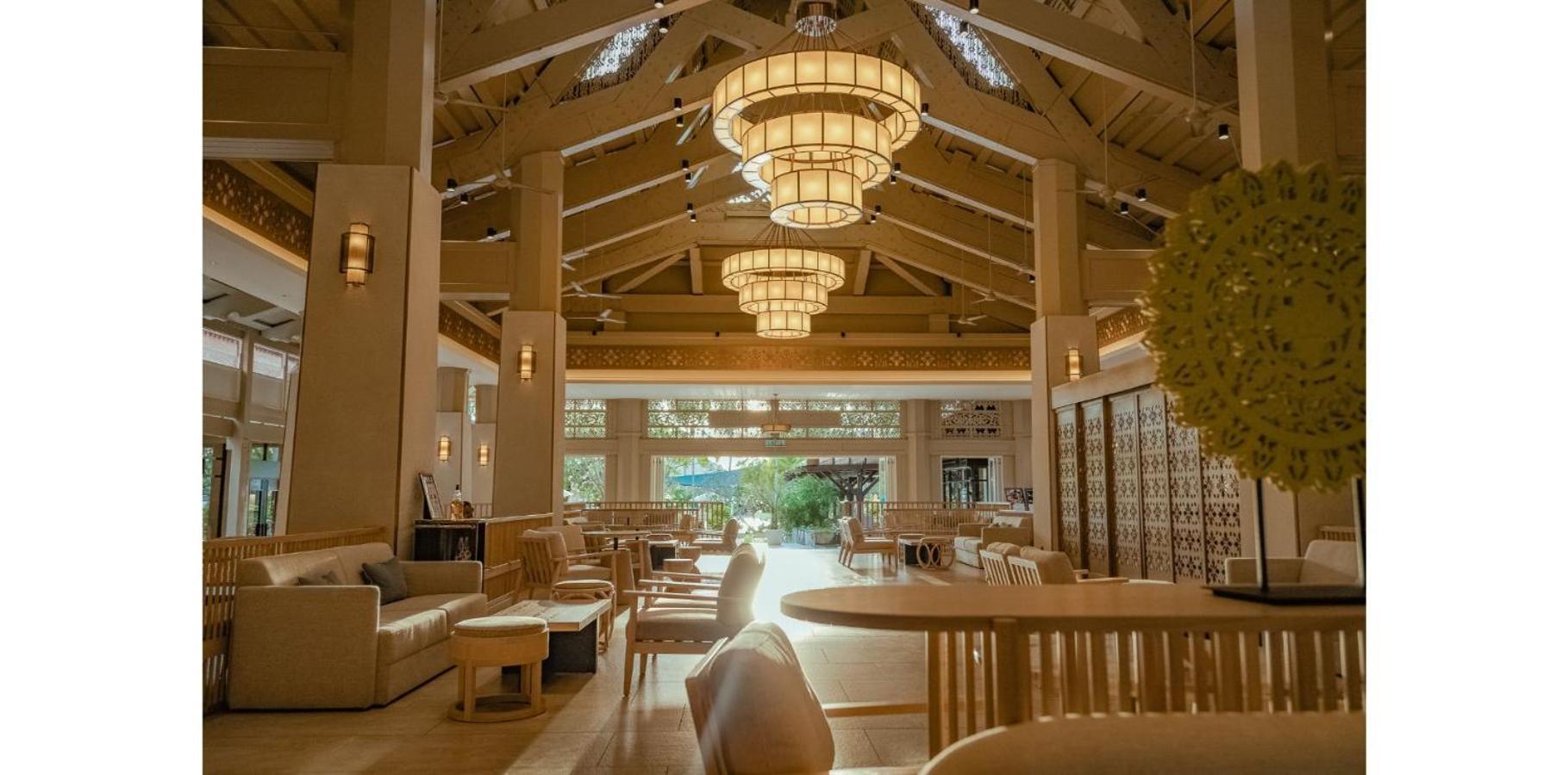 Pelangi Beach Resort & Spa, Langkawi Exterior foto The interior of the lobby