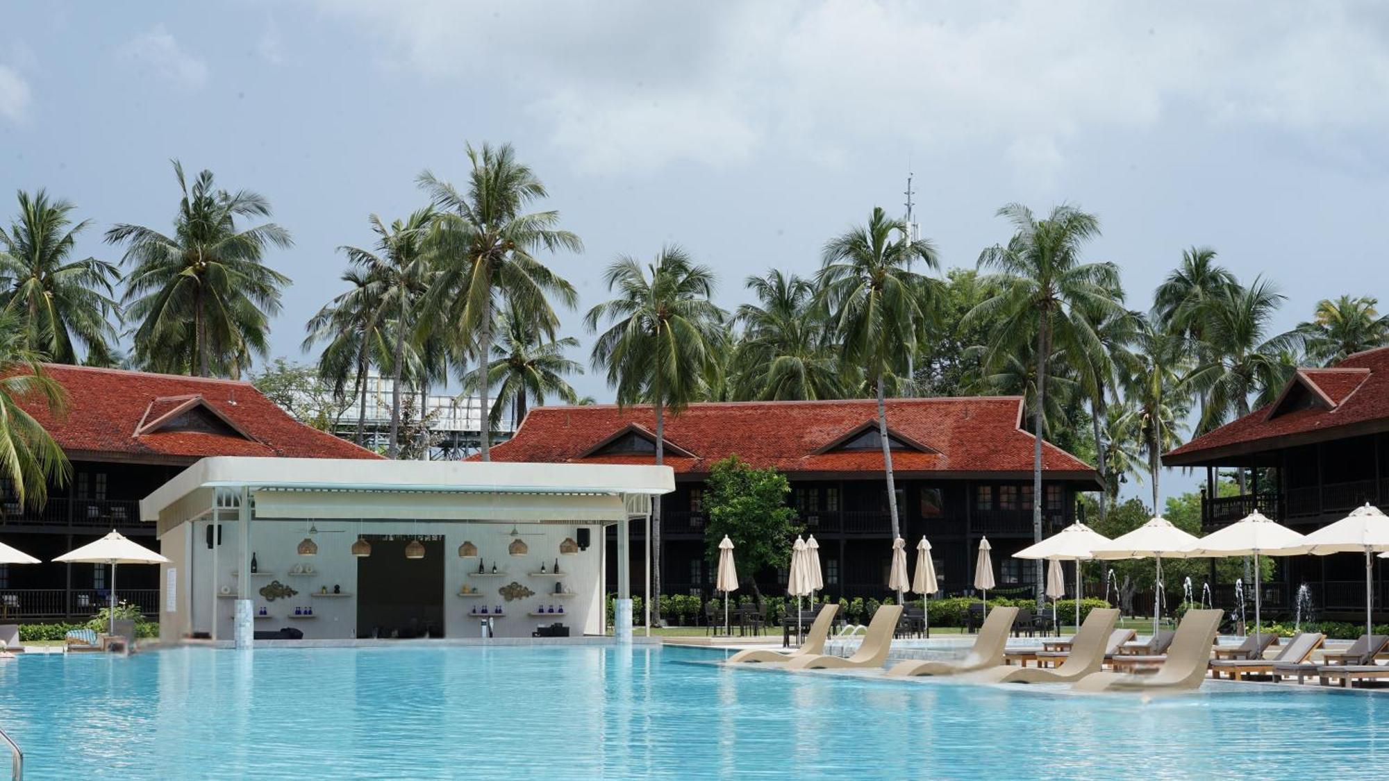 Pelangi Beach Resort & Spa, Langkawi Exterior foto The swimming pool at the resort